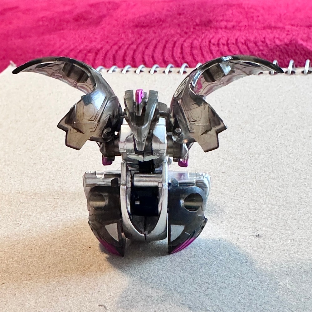 Bakugan Battle Brawlers Darkus Linehalt 600G Translucent Silver Pink 20810AET